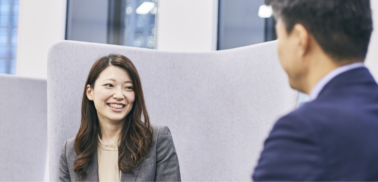 人柄に始まり、総合力が売りのニッセイコム。男性も女性も活躍できる伝統は、今も昔も。